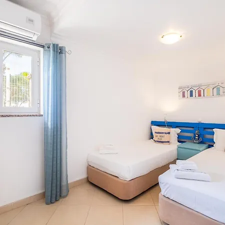 Daisy 2 Bedroom Apartament