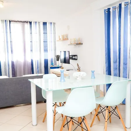 Daisy 2 Bedroom Apartament