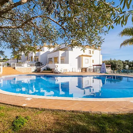 Daisy 2 Bedroom Apartament