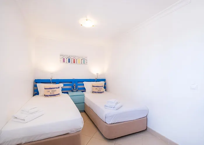 Daisy 2 Bedroom 아파트 *